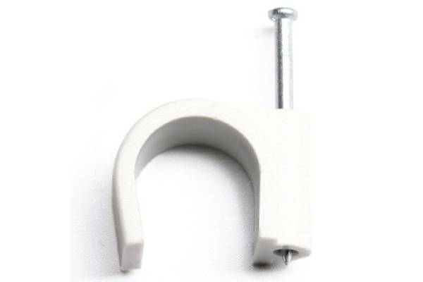 51500 Скоба пластиковая с гвоздем д.3 - 4мм DKC